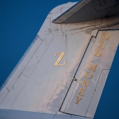 کاور آهنگ Old Money از
                 Zedbazi 